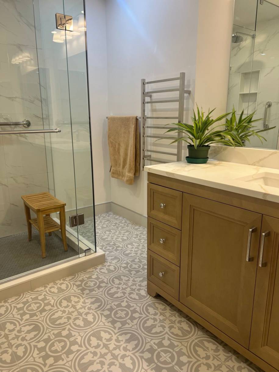 Old York Mills Rd. En-suite Bathroom