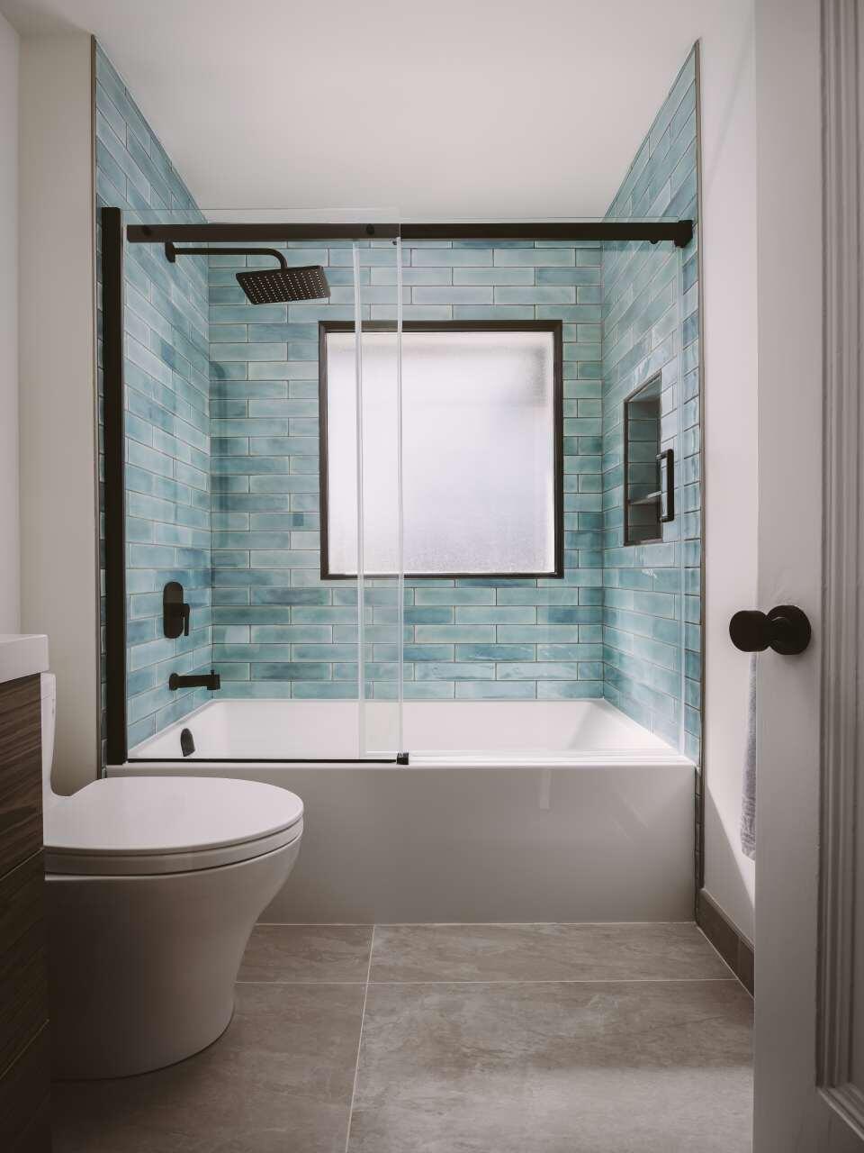 Soak tub & Shower Combo