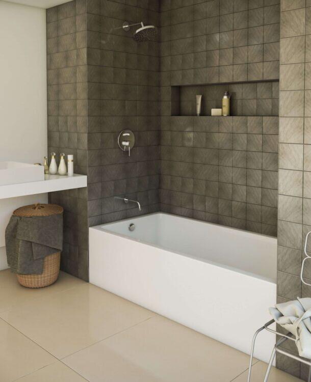 Austin 16™ Skirted Bath