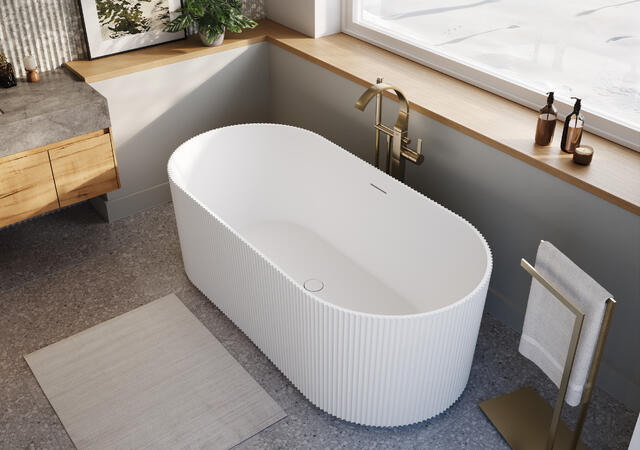 Maax Tori Matte 6732 Acrylic Freestanding Bathtub in Matte White with Center Drain 